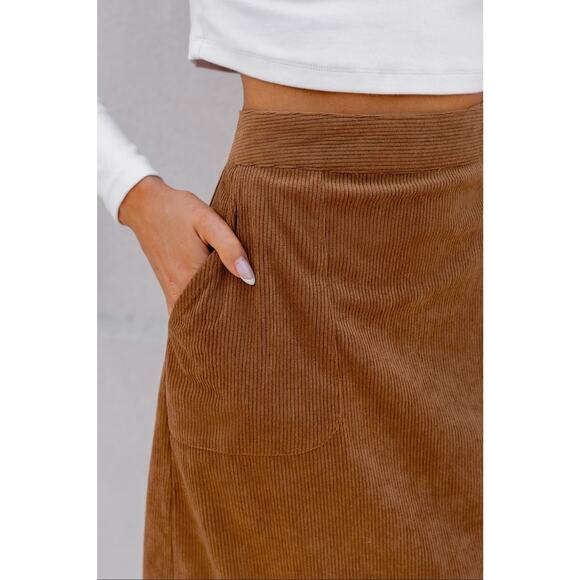 Cupshe Brown Corduroy Pocket Midi Skirt- NWT - M - Picture 5 of 7